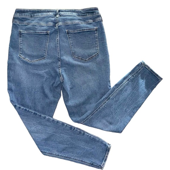 Old Navy Size 14 Rockstar Super Skinny High-Rise Stretch Jeans - Picture 2 of 4